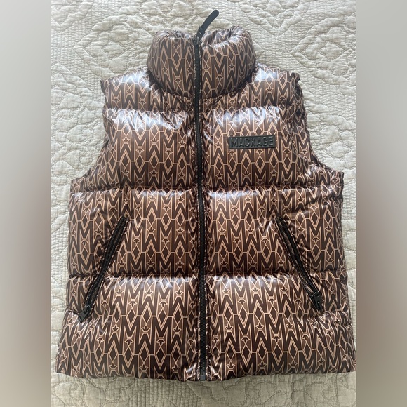 $750 MACKAGE KANE recycled down vest with funnel collar and monogram print M L - Picture 5 of 15